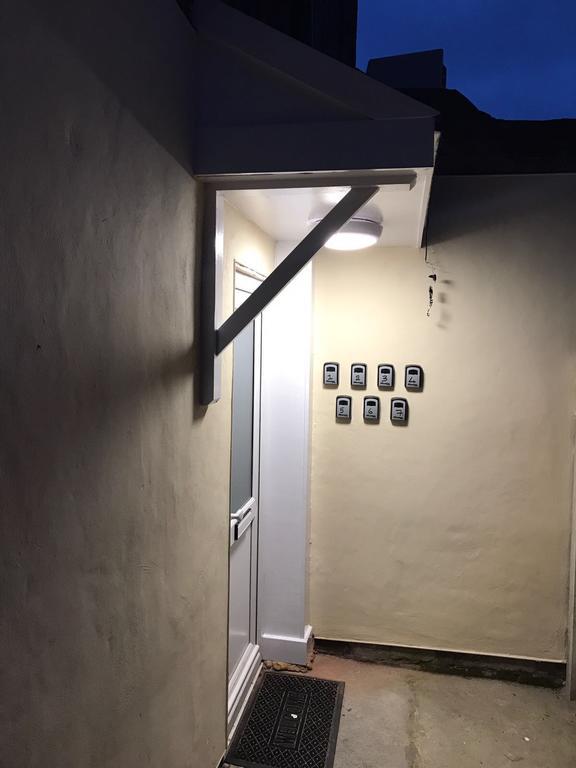 Casa Fresa Franks Serviced Accommodation Liverpool Exteriör bild
