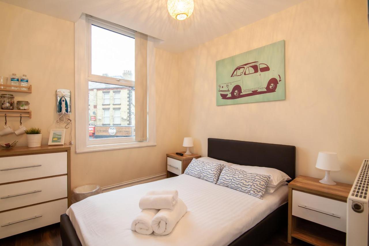 Casa Fresa Franks Serviced Accommodation Liverpool Exteriör bild