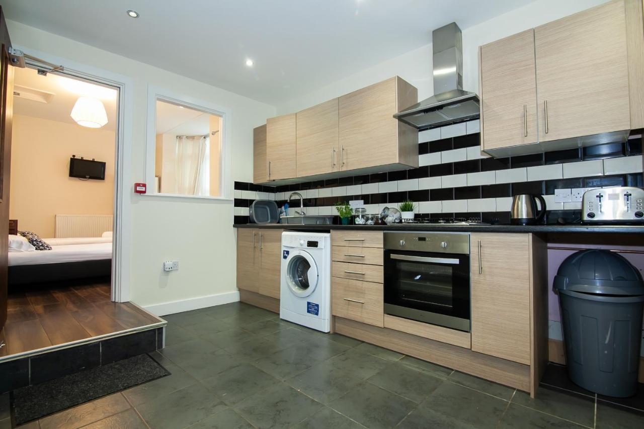 Casa Fresa Franks Serviced Accommodation Liverpool Exteriör bild