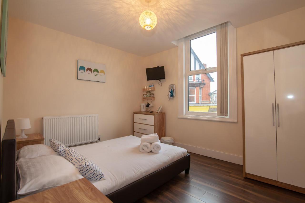 Casa Fresa Franks Serviced Accommodation Liverpool Exteriör bild