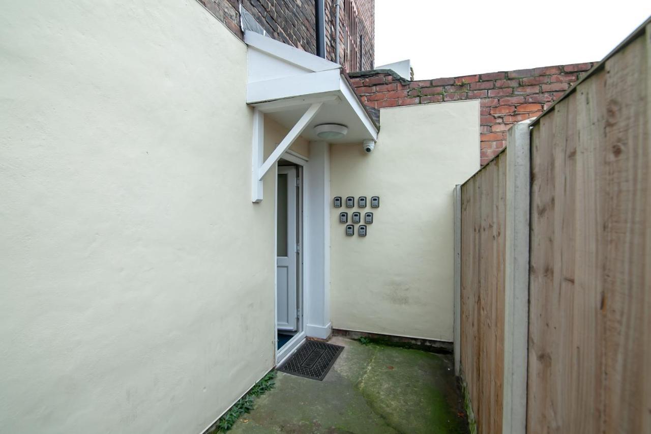 Casa Fresa Franks Serviced Accommodation Liverpool Exteriör bild