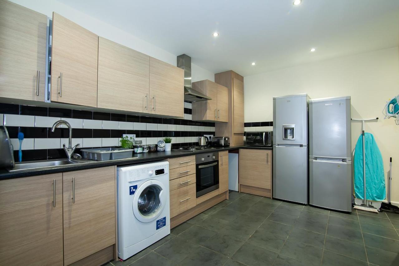 Casa Fresa Franks Serviced Accommodation Liverpool Exteriör bild