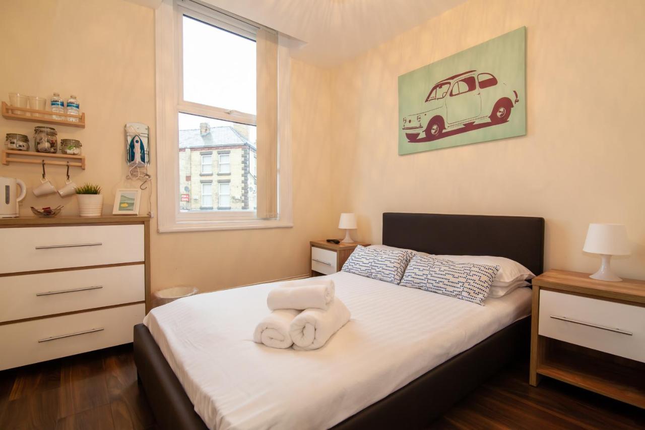 Casa Fresa Franks Serviced Accommodation Liverpool Exteriör bild